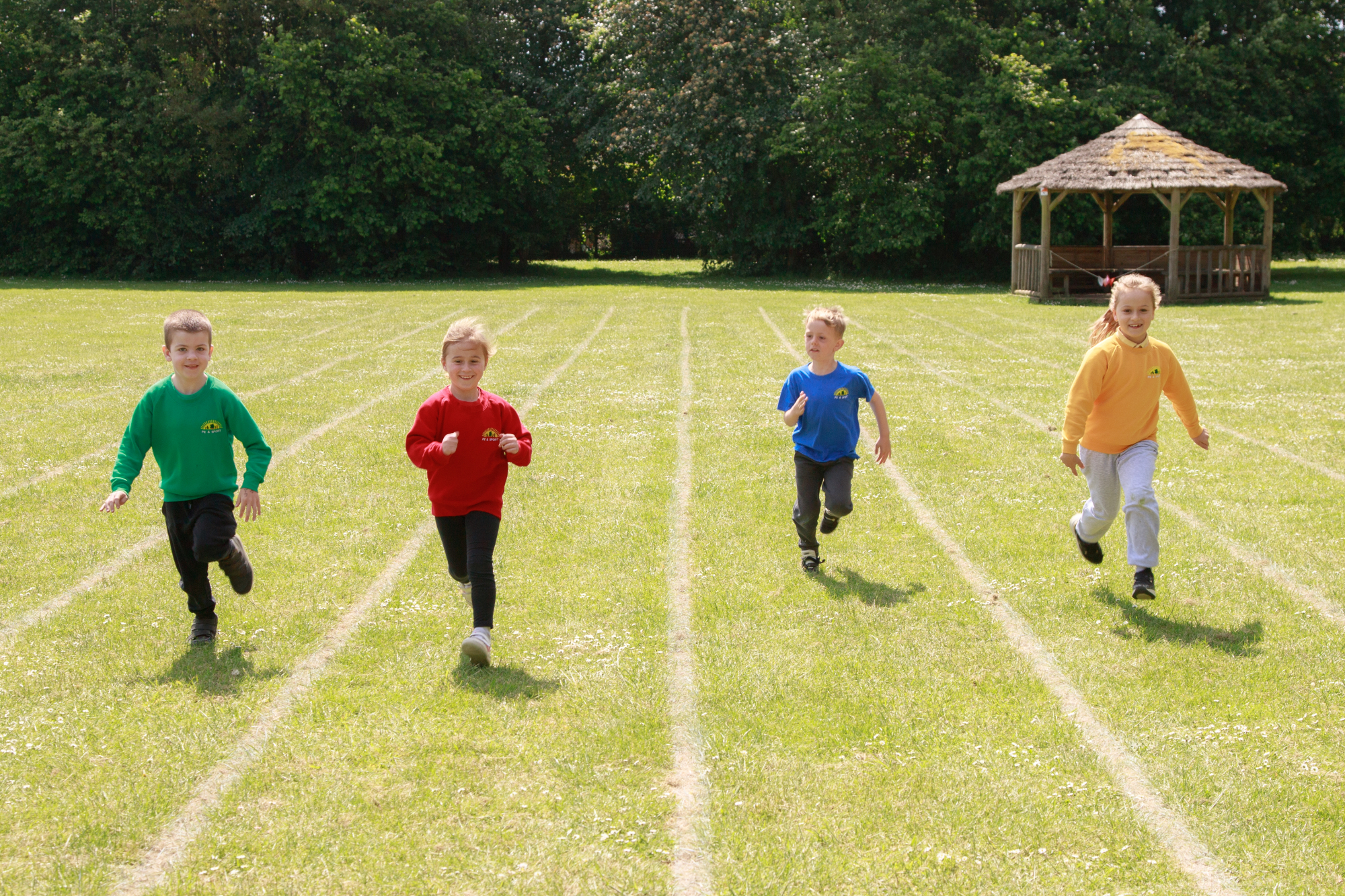 children racing